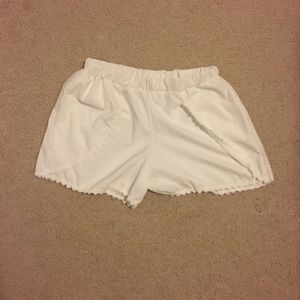 White lace detailed shorts